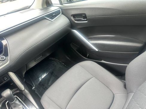 Used 2025 Toyota Corolla Cross LE w/ Moonroof Package AWD/4WD image 21