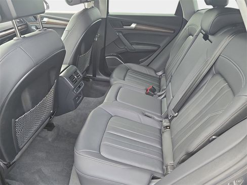 Used 2023 Audi Q5 2.0T Premium Plus w/ Premium Plus Package image 18