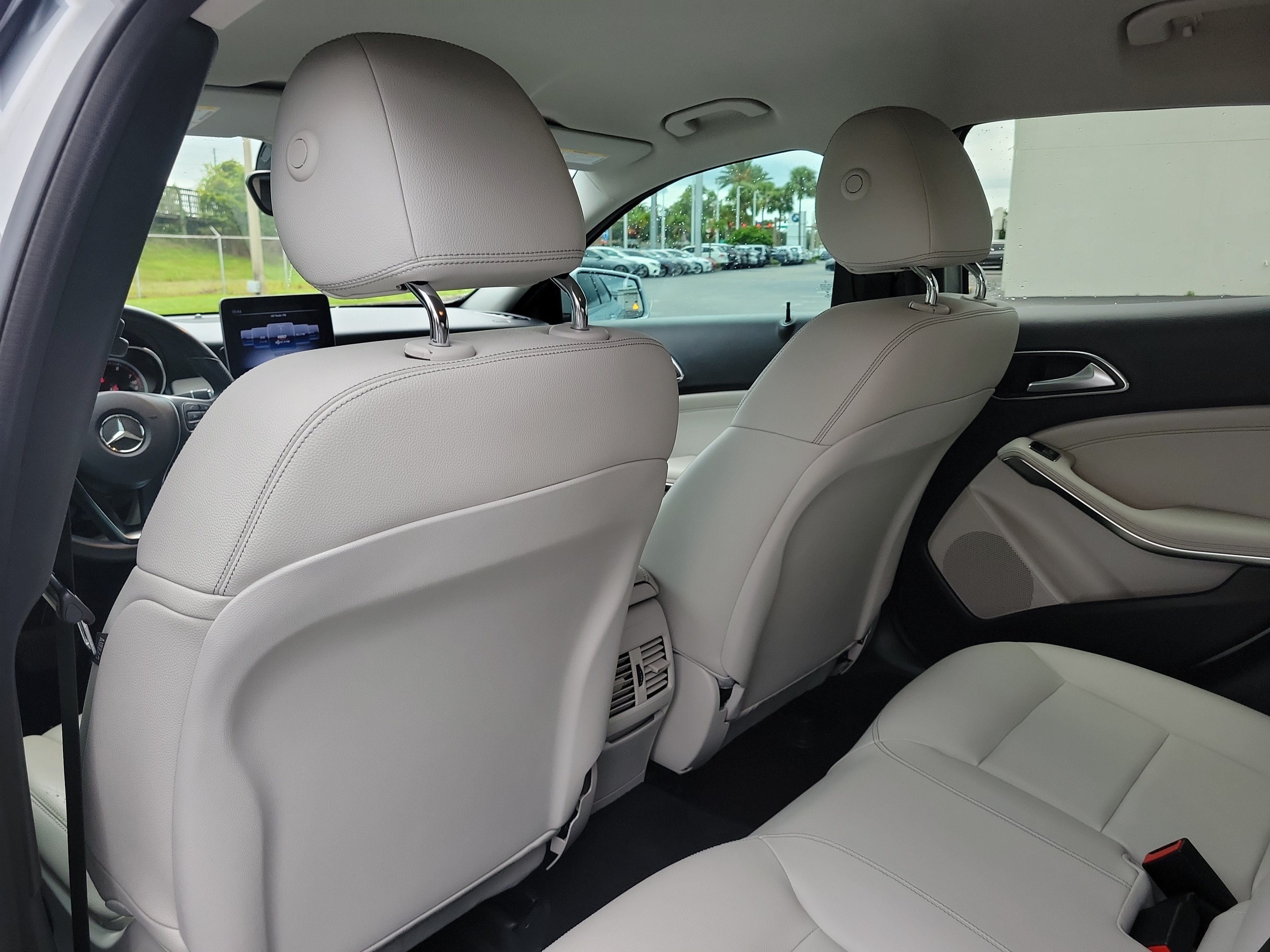Used 2019 Mercedes-Benz GLA 250 image 11