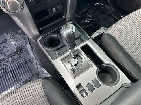Used 2019 Toyota 4Runner SR5 AWD/4WD image 25