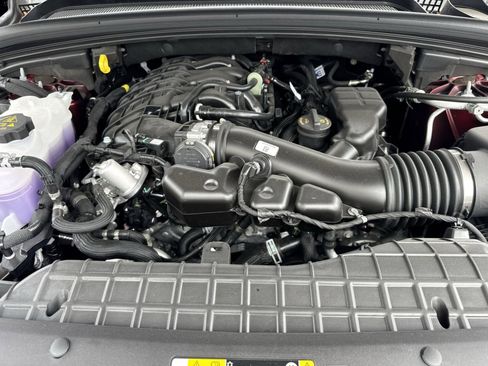 New 2025 Jeep Grand Cherokee Limited w/ Black Appearance Package image 34