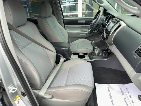 Used 2014 Toyota Tacoma 4x4 Double Cab w/ TRD Off-Road Package image 18