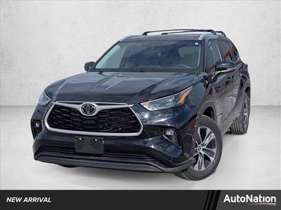 Used 2023 Toyota Highlander XLE