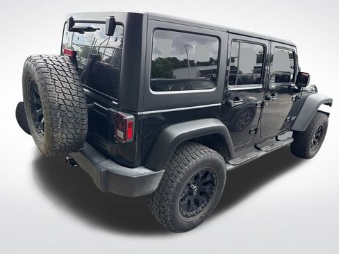 Used 2017 Jeep Wrangler Unlimited Rubicon AWD/4WD image 2