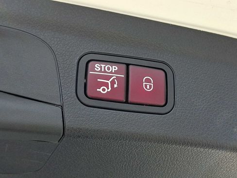 Used 2023 Mercedes-Benz GLE 350 4MATIC image 25