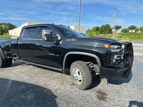 Used 2021 Chevrolet Silverado 3500 High Country AWD/4WD image 14