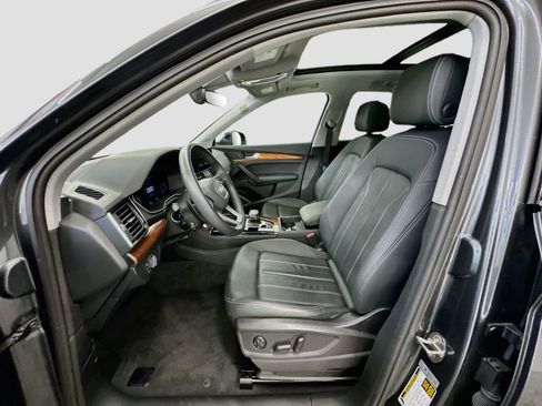Used 2023 Audi Q5 2.0T Premium Plus w/ Premium Plus Package AWD/4WD image 13