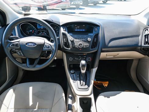 Used 2015 Ford Focus SE FWD image 13