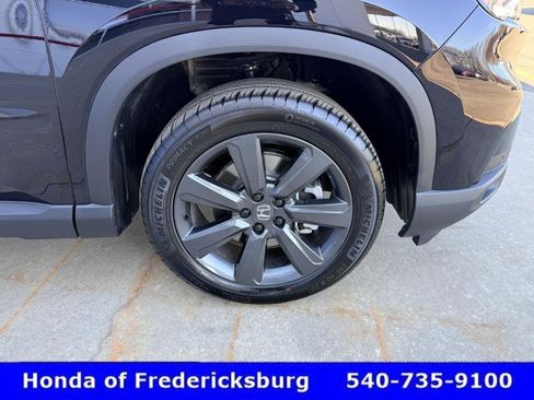 Certified 2025 Honda Pilot Sport image 13