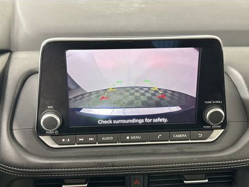 Used 2024 Nissan Rogue SV w/ SV Premium Package image 13