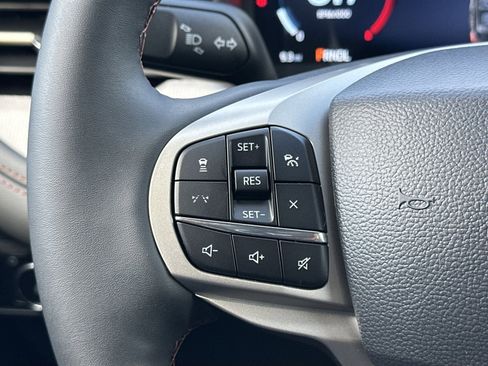 New 2025 Ford Explorer Active w/ Active Comfort Package image 19