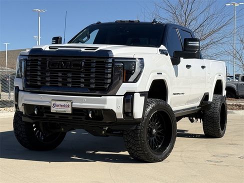 Used 2024 GMC Sierra 2500 Denali Ultimate w/ Max Trailering Package image 2