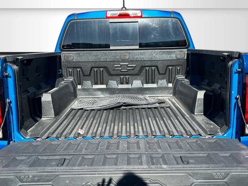 Used 2023 Chevrolet Colorado LT w/ LT Convenience Package II AWD/4WD image 27