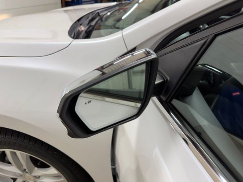 Used 2020 Chevrolet Equinox Premier AWD/4WD image 40