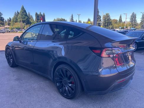 Used 2022 Tesla Model Y Performance AWD/4WD image 5
