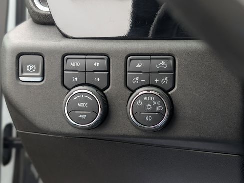 Used 2024 Chevrolet Silverado 2500 LTZ w/ Snow Plow Prep/Camper Package image 25