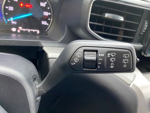 Certified 2022 Ford Explorer XLT w/ Equipment Group 202A image 21