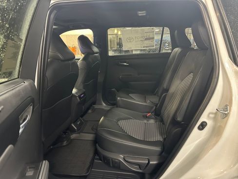 New 2026 Toyota Highlander XSE image 14