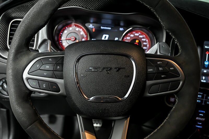 Used 2022 Dodge Charger SRT Hellcat w/ Carbon/Suede Interior Package RWD image 23