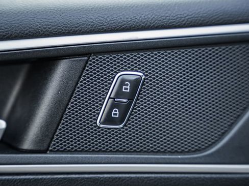 Used 2017 Ford Edge SEL w/ Equipment Group 201A image 35