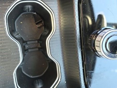 Used 2024 Jeep Grand Cherokee Laredo X image 23