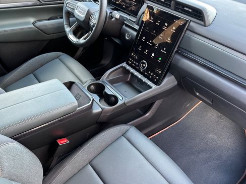 Used 2026 GMC Terrain AT4 w/ Convenience Package III image 18