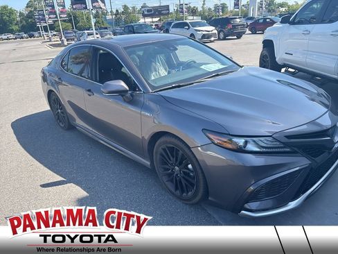 Used 2021 Toyota Camry XSE FWD image 1