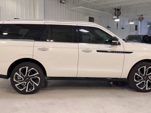 New 2026 Lincoln Navigator Black Label image 2