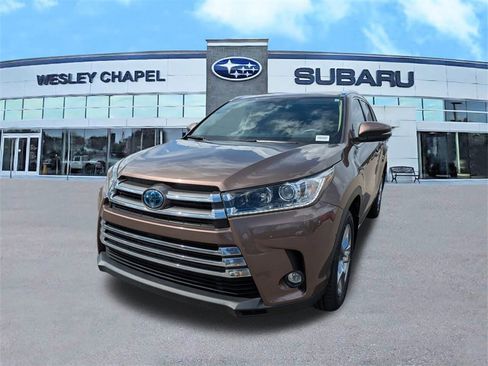 Used 2019 Toyota Highlander Limited image 8