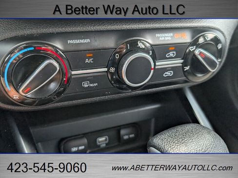 Used 2021 Kia Soul LX FWD image 16