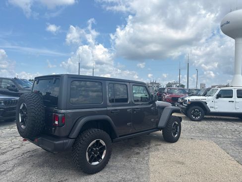 Used 2020 Jeep Wrangler Unlimited Rubicon w/ Cold Weather Group AWD/4WD image 6