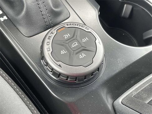 New 2025 Ford Bronco Badlands image 24