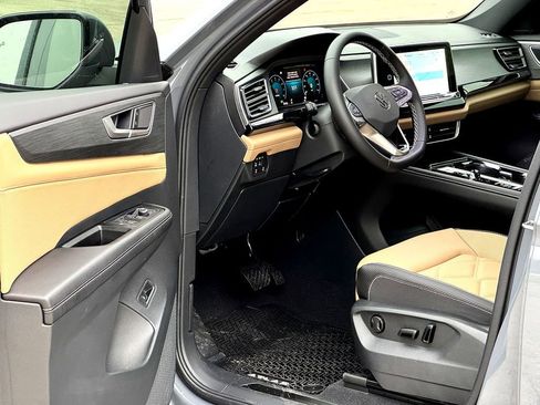New 2026 Volkswagen Atlas Cross Sport SE FWD image 10