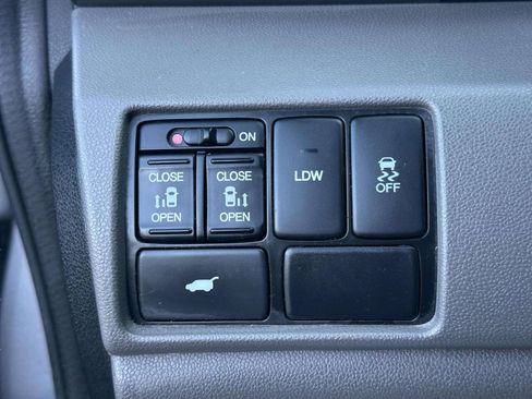 Used 2016 Honda Odyssey EX-L image 30