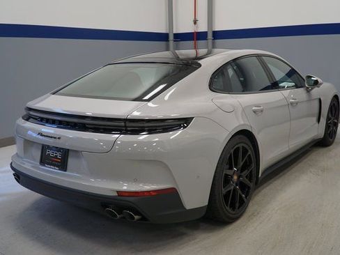 New 2026 Porsche Panamera 4 image 10