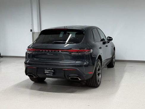 Certified 2025 Porsche Macan image 7