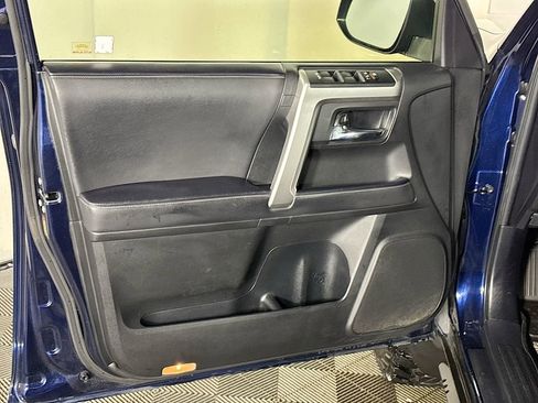 Used 2020 Toyota 4Runner SR5 image 10