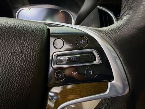 Used 2019 Cadillac Escalade ESV Luxury image 15