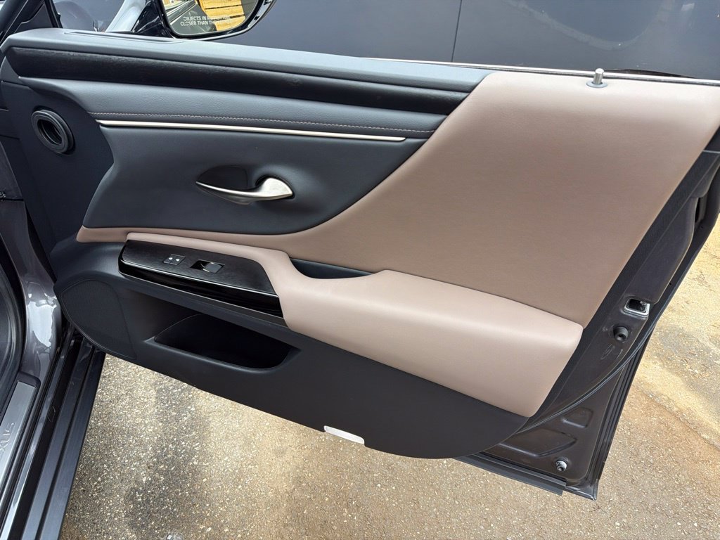 Used 2023 Lexus ES 350 w/ Premium Package FWD image 26
