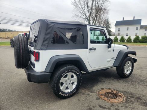 Used 2013 Jeep Wrangler Sport AWD/4WD image 17