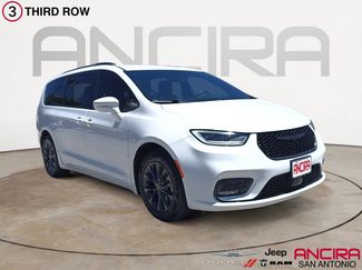 Used 2021 Chrysler Pacifica Touring w/ S Appearance Package image 1
