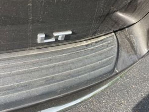 Used 2021 Chevrolet Suburban LT image 15