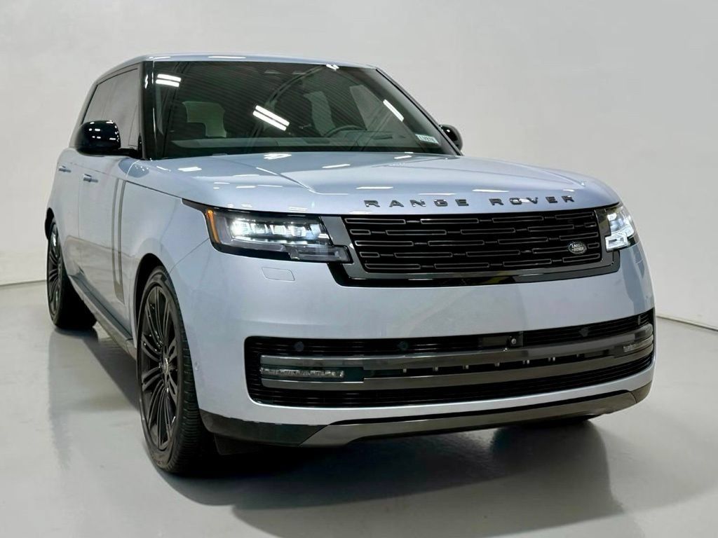 Used 2024 Land Rover Range Rover SE AWD/4WD image 9