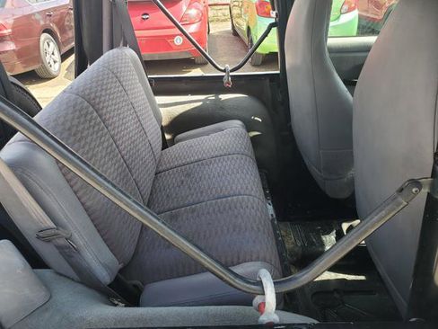 Used 1998 Jeep Wrangler SE image 10