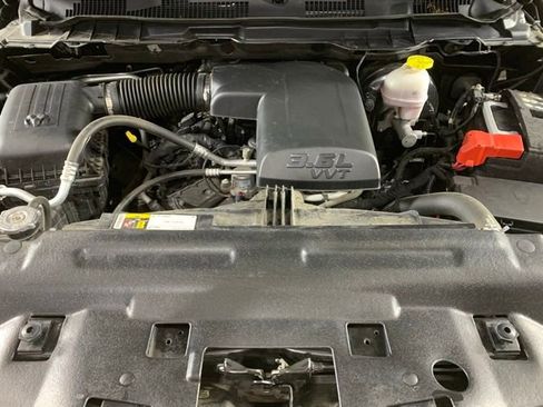 Used 2024 RAM 1500 Classic SLT AWD/4WD image 31