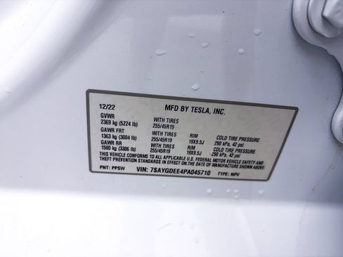 Used 2023 Tesla Model Y Long Range AWD/4WD image 32