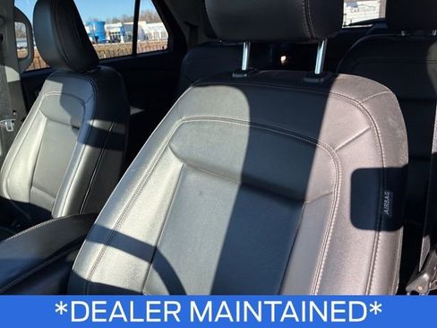 Used 2023 Ford Explorer XLT w/ Equipment Group 202A image 14