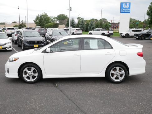 Used 2012 Toyota Corolla S FWD image 4