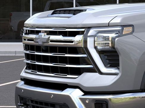 New 2026 Chevrolet Silverado 2500 LTZ w/ LTZ Convenience Package AWD/4WD image 13