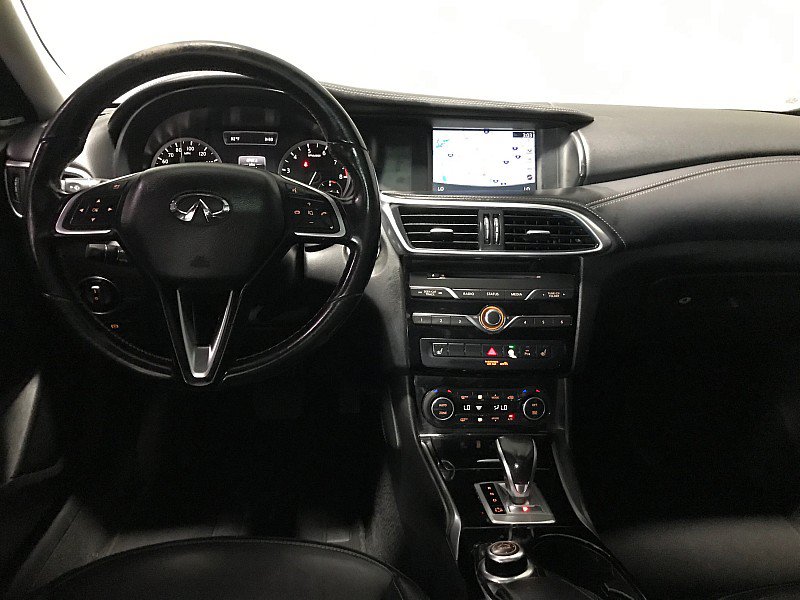 Used 2017 INFINITI QX30 Premium w/ Navigation Package FWD image 21